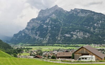 Trendwelle #1: Warum Du unbedingt einen Womo Stellplatz haben solltest – Tolle Ferien mit dem Wohnmobil