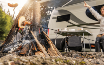 Sommerabende mit Barbecue und Lagerfeuer: So gelingt’s im Wohnmobil